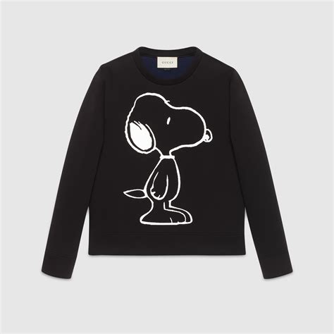 pull Gucci snoopy